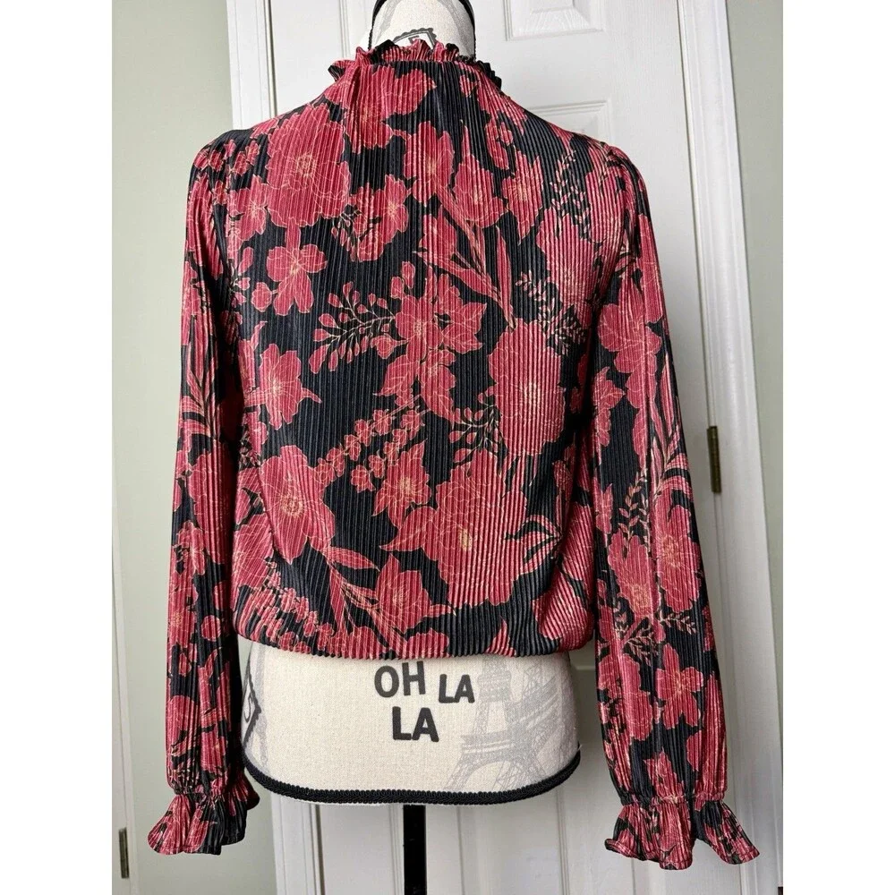 NEW Lush Black Red Floral Pleated Blouse Surplice Neck Ruffled Long Sleeve S - Picture 5 of 10